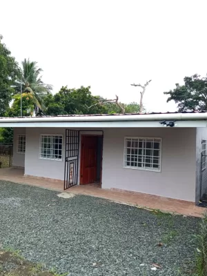 Se vende casa ubicada en Santa Isabel de Las tablas